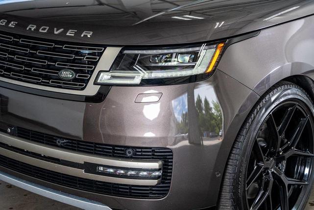 Photo of 2023 Gray Land Rover Range Rover