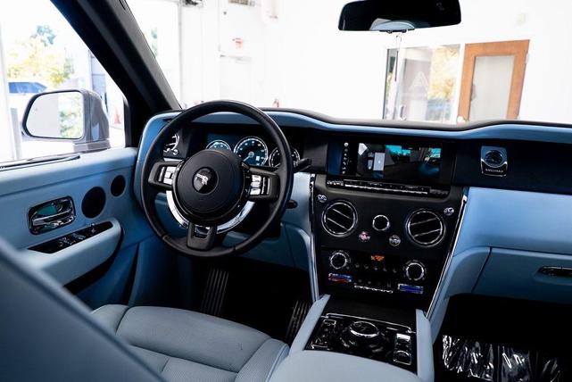 Photo of 2022 Gray Rolls-Royce Cullinan