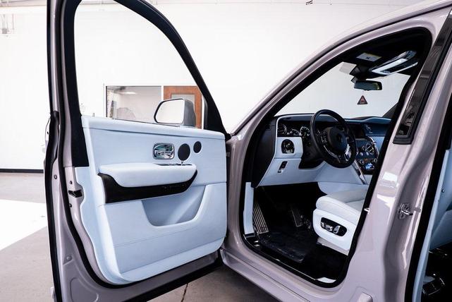 Photo of 2022 Gray Rolls-Royce Cullinan