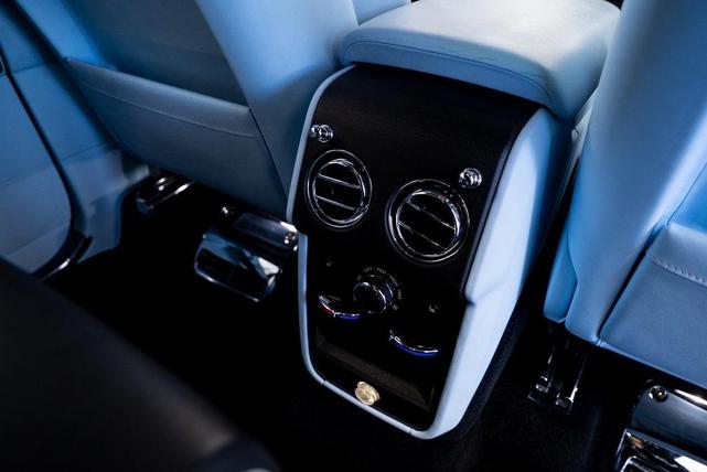 Photo of 2022 Gray Rolls-Royce Cullinan