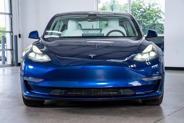 Photo of 2021 Deep Blue Metallic Tesla Model 3