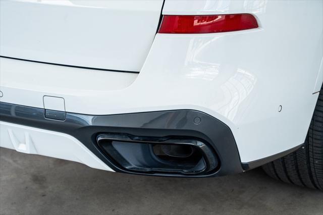 Photo of 2022 Alpine White BMW X5