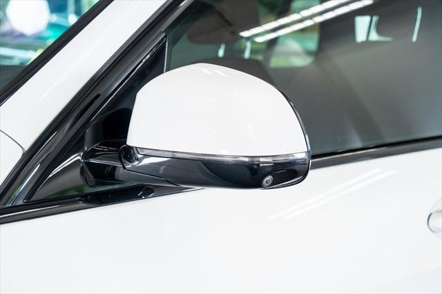 Photo of 2022 Alpine White BMW X5