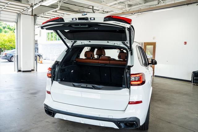 Photo of 2022 Alpine White BMW X5