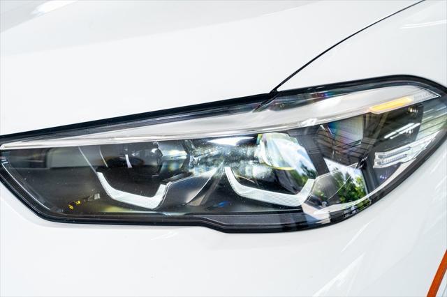 Photo of 2022 Alpine White BMW X5
