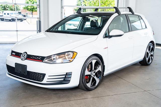 Photo of 2015 Pure White Volkswagen Golf GTI