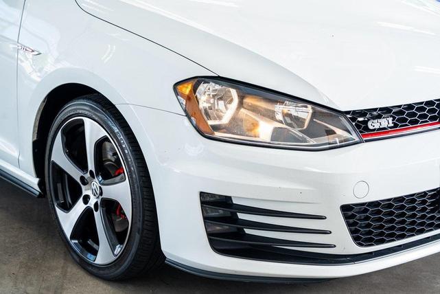 Photo of 2015 Pure White Volkswagen Golf GTI