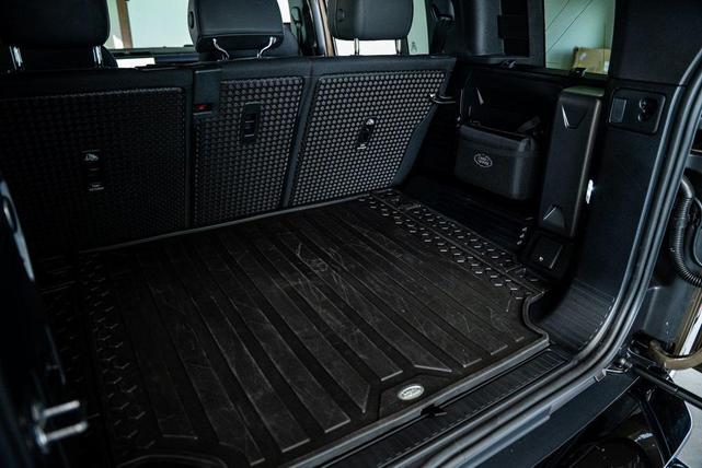 Photo of 2025 Bronze Land Rover Defender