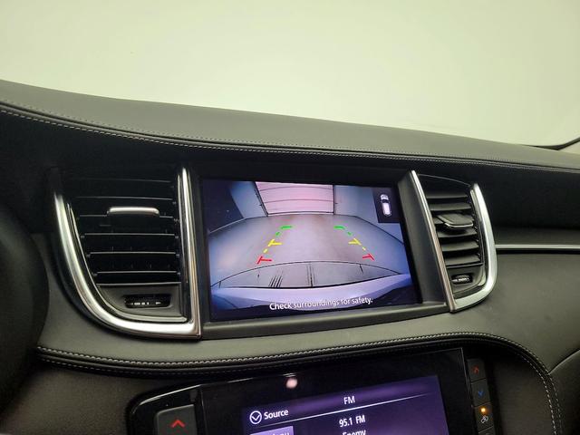 Photo of 2021 White INFINITI QX50