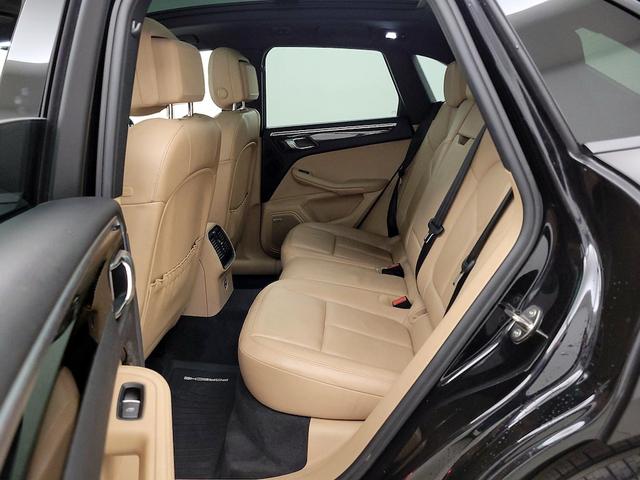 Photo of 2021 Black Porsche Macan