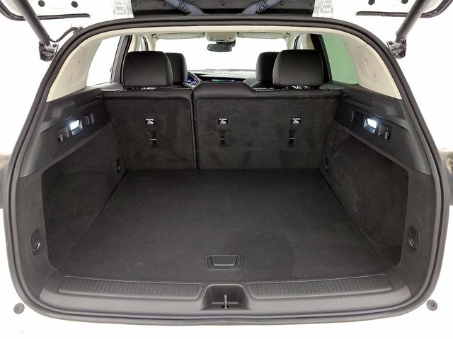 Photo of 2023 White Buick Envision