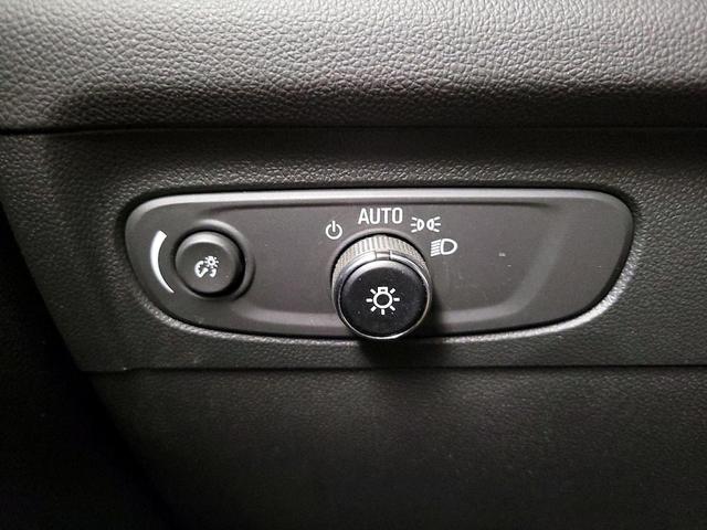 Photo of 2023 White Buick Envision