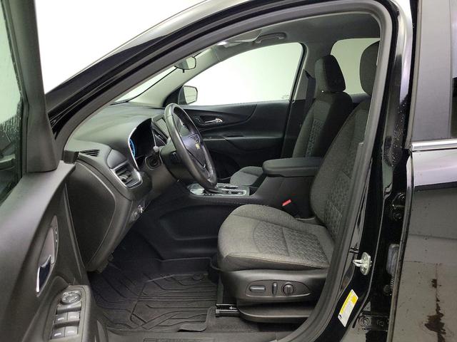Photo of 2022 Black Chevrolet Equinox