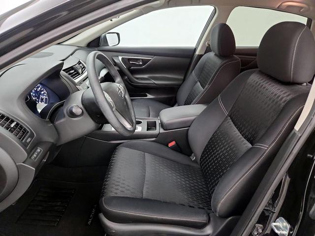 Photo of 2018 Black Nissan Altima