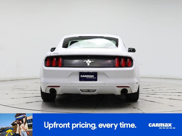 Photo of 2017 White Ford Mustang