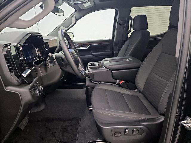Photo of 2023 Black Chevrolet Silverado 1500