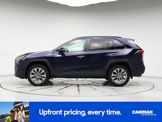 Photo of 2019 Blue Toyota RAV4