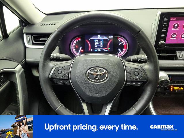 Photo of 2019 Blue Toyota RAV4