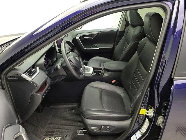 Photo of 2019 Blue Toyota RAV4