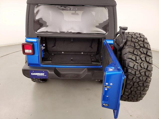Photo of 2021 Blue Jeep Wrangler