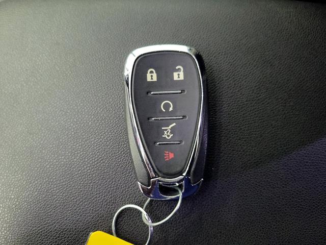 Photo of 2020 White Chevrolet Equinox