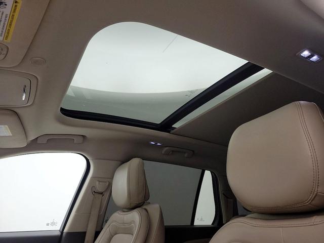 Photo of 2020 Burgundy Lincoln Aviator