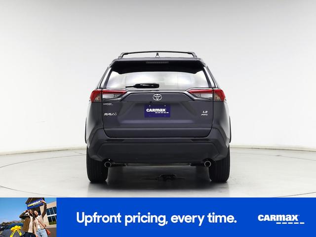 Photo of 2021 Gray Toyota RAV4