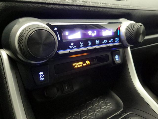 Photo of 2021 Gray Toyota RAV4