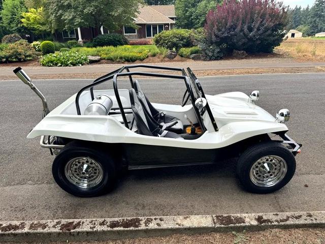 Photo of 1965 White Volkswagen Beetle (Pre-1980)