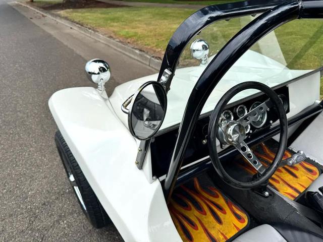 Photo of 1965 White Volkswagen Beetle (Pre-1980)