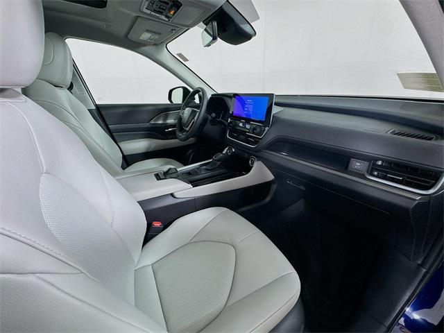 Photo of 2025 Blueprint Toyota Grand Highlander