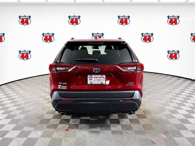 Photo of 2021 Pearl Toyota RAV4 Hybrid