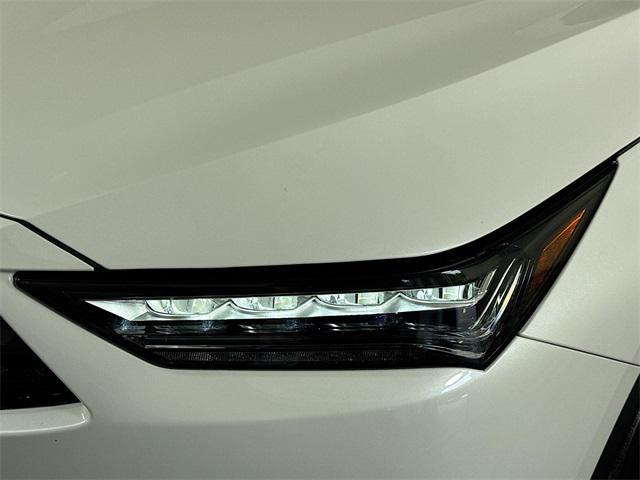 Photo of 2025 Platinum White Pearl Acura MDX