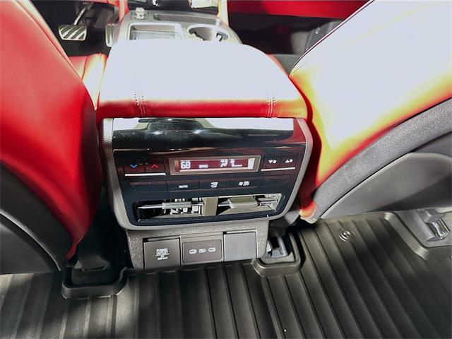 Photo of 2025 Platinum White Pearl Acura MDX
