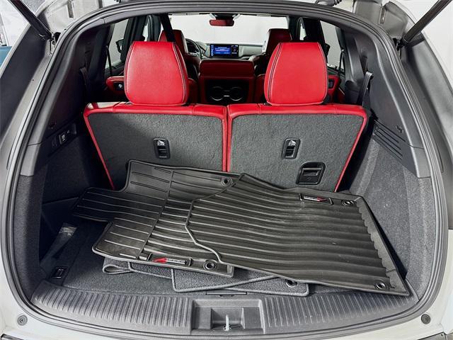 Photo of 2025 Platinum White Pearl Acura MDX