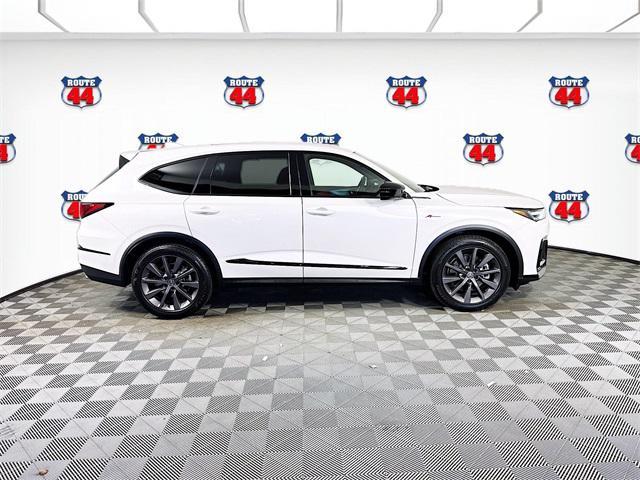 Photo of 2025 Platinum White Pearl Acura MDX