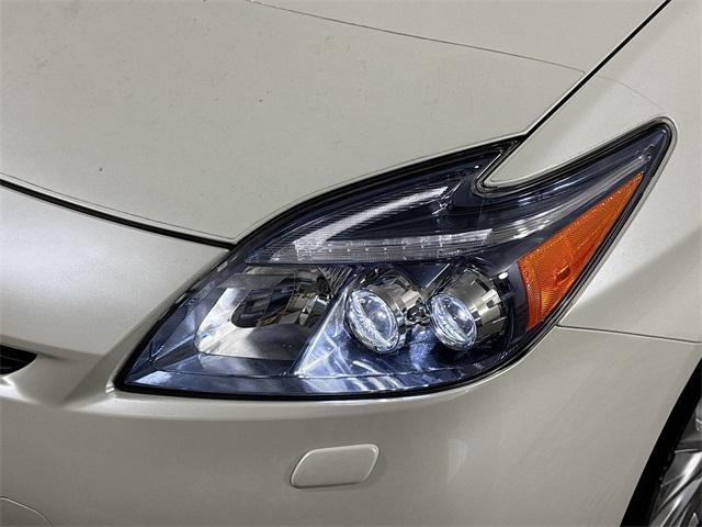 Photo of 2015 White Toyota Prius Plug-in