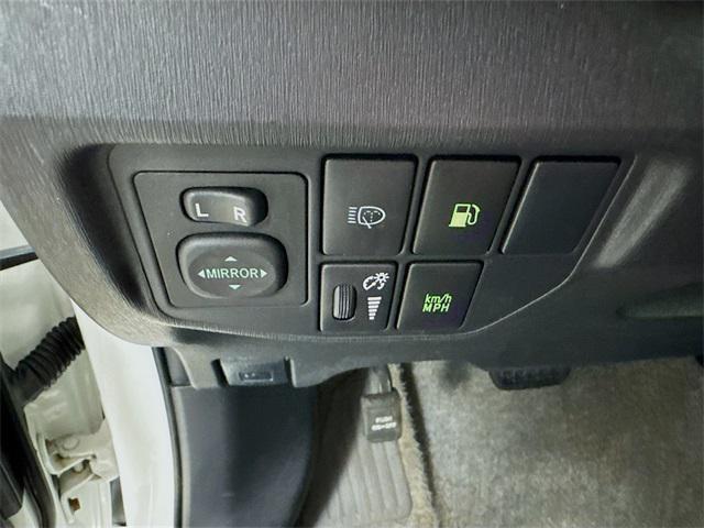 Photo of 2015 White Toyota Prius Plug-in