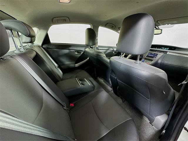 Photo of 2015 White Toyota Prius Plug-in