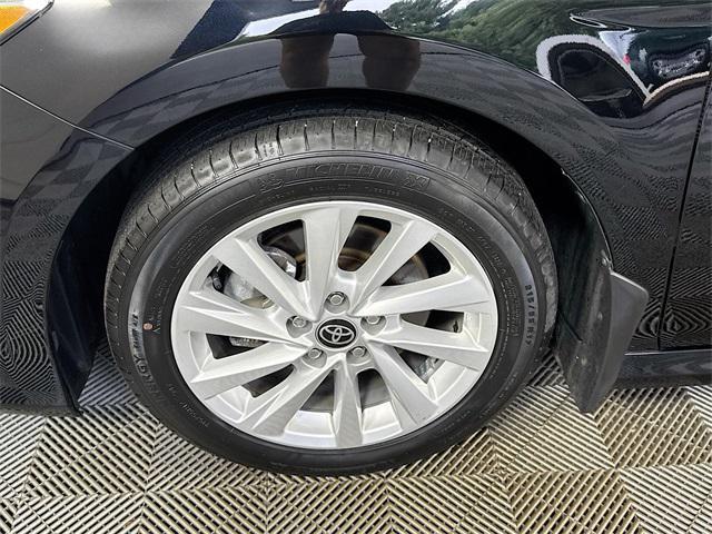 Photo of 2023 Midnight Black Metallic Toyota Camry