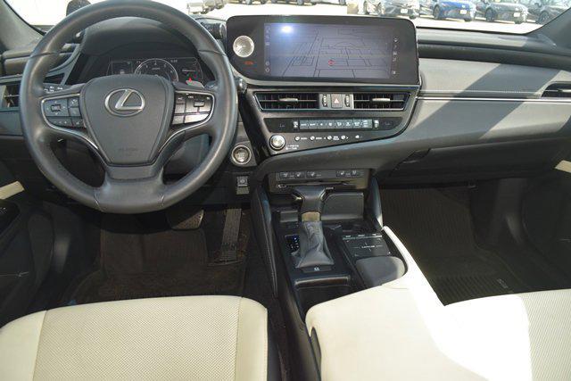 Photo of 2022 Iridium Lexus ES 250