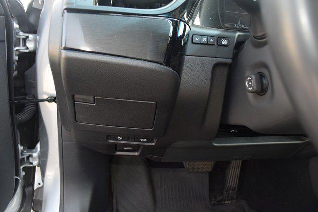 Photo of 2022 Iridium Lexus ES 250