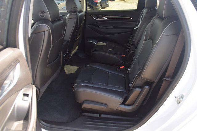 Photo of 2021 White Frost Tricoat Buick Enclave