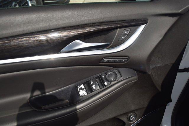 Photo of 2021 White Frost Tricoat Buick Enclave