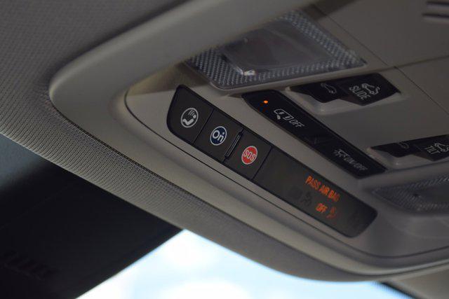 Photo of 2021 White Frost Tricoat Buick Enclave