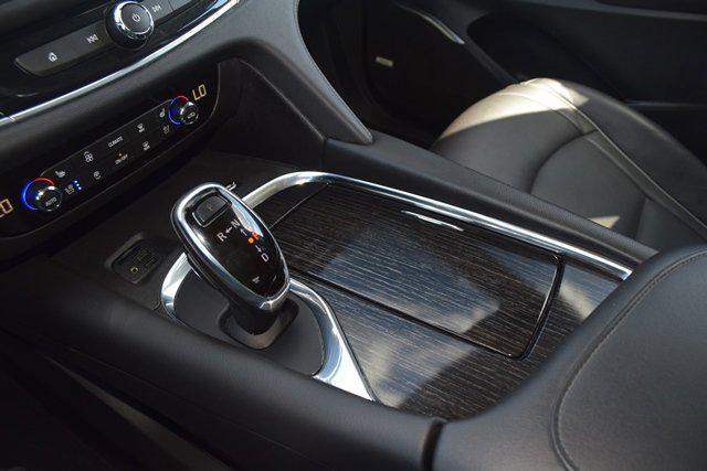 Photo of 2021 White Frost Tricoat Buick Enclave
