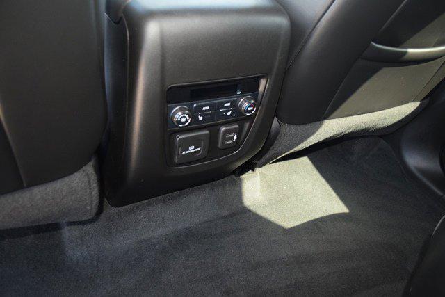 Photo of 2021 White Frost Tricoat Buick Enclave