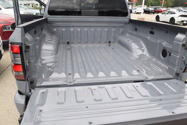 Photo of 2023 Boulder Gray Pearl Nissan Frontier