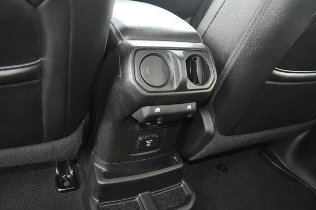 Photo of 2018 Granite Crystal Metallic Clearcoat Jeep Wrangler Unlimited
