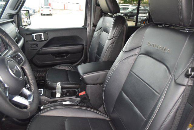 Photo of 2018 Granite Crystal Metallic Clearcoat Jeep Wrangler Unlimited